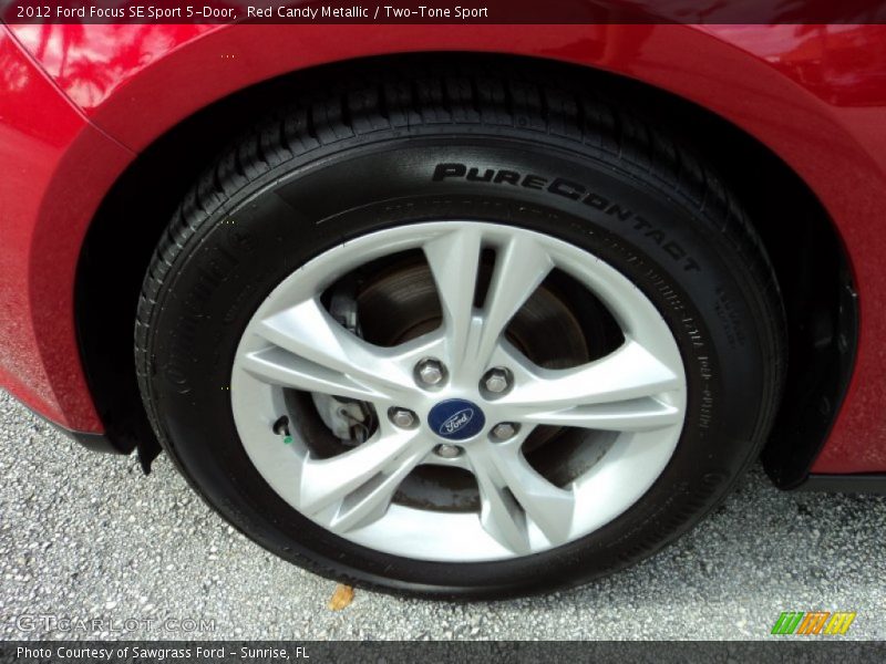 Red Candy Metallic / Two-Tone Sport 2012 Ford Focus SE Sport 5-Door