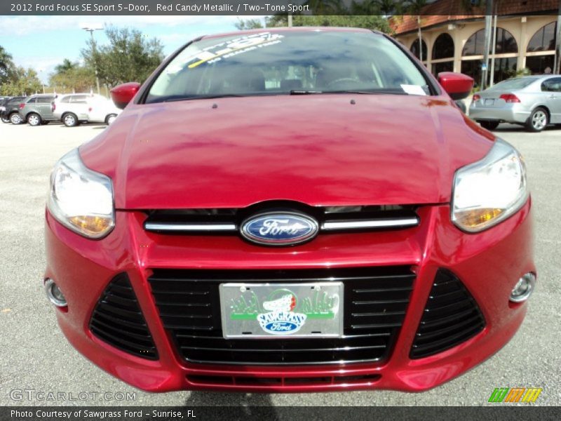 Red Candy Metallic / Two-Tone Sport 2012 Ford Focus SE Sport 5-Door