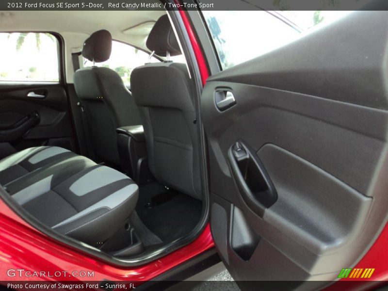 Red Candy Metallic / Two-Tone Sport 2012 Ford Focus SE Sport 5-Door