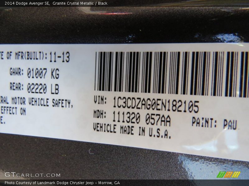 Granite Crystal Metallic / Black 2014 Dodge Avenger SE