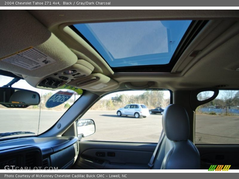 Black / Gray/Dark Charcoal 2004 Chevrolet Tahoe Z71 4x4