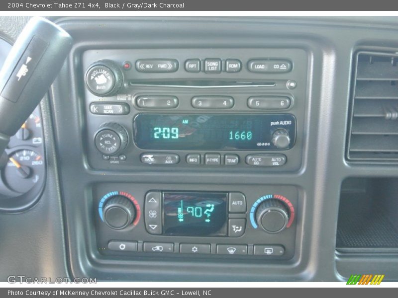 Black / Gray/Dark Charcoal 2004 Chevrolet Tahoe Z71 4x4
