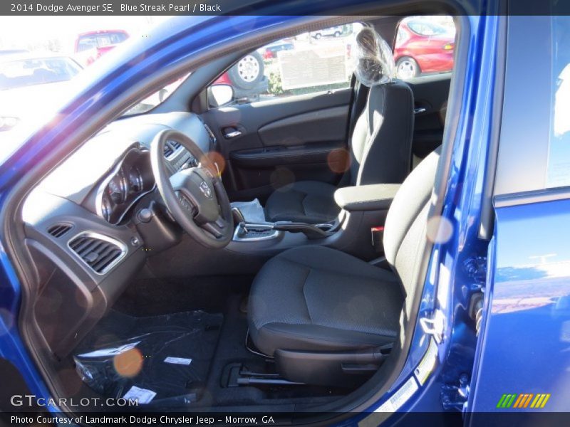 Blue Streak Pearl / Black 2014 Dodge Avenger SE