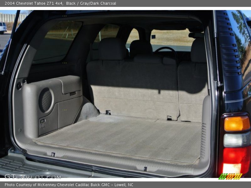 Black / Gray/Dark Charcoal 2004 Chevrolet Tahoe Z71 4x4