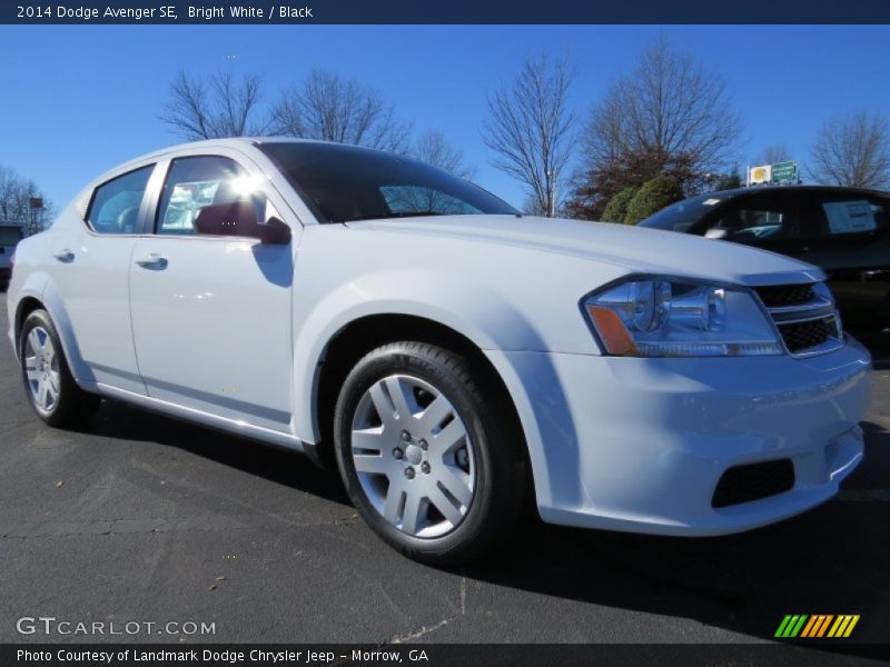 Bright White / Black 2014 Dodge Avenger SE
