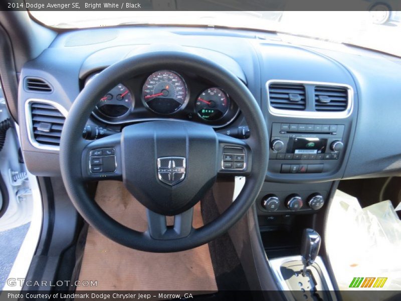 Bright White / Black 2014 Dodge Avenger SE