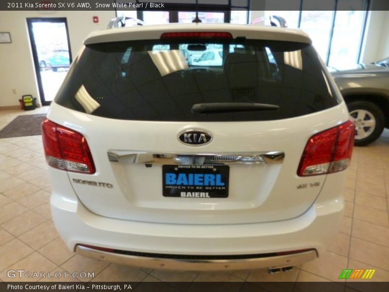 Snow White Pearl / Black 2011 Kia Sorento SX V6 AWD