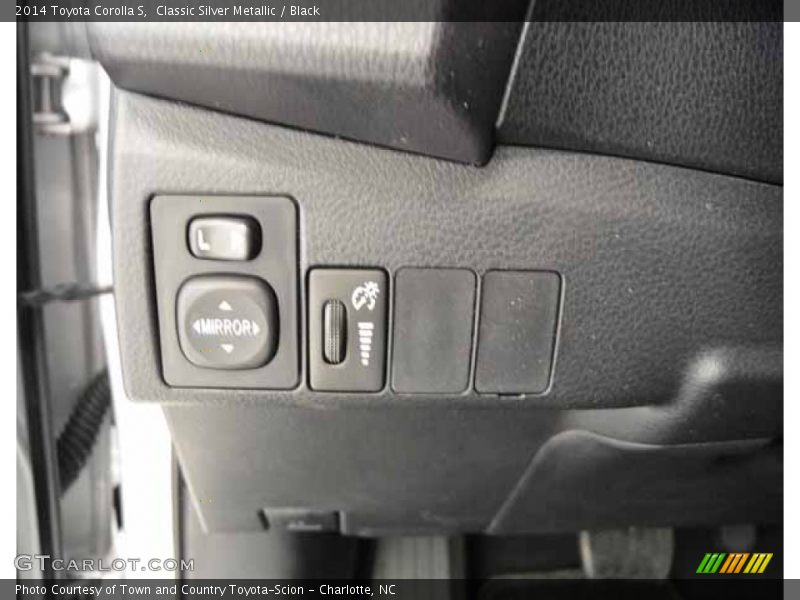 Classic Silver Metallic / Black 2014 Toyota Corolla S