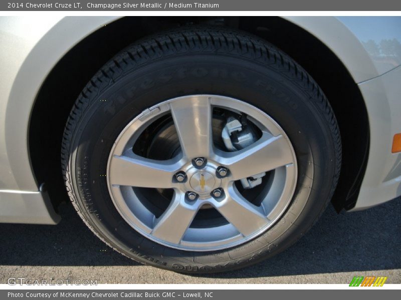 Champagne Silver Metallic / Medium Titanium 2014 Chevrolet Cruze LT