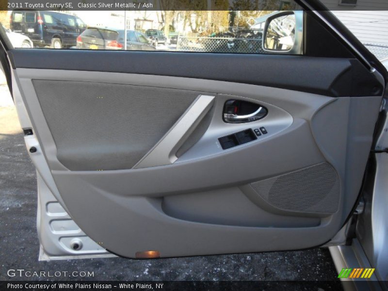 Classic Silver Metallic / Ash 2011 Toyota Camry SE