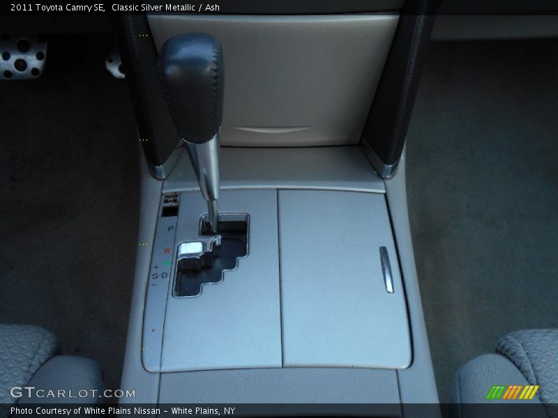 Classic Silver Metallic / Ash 2011 Toyota Camry SE