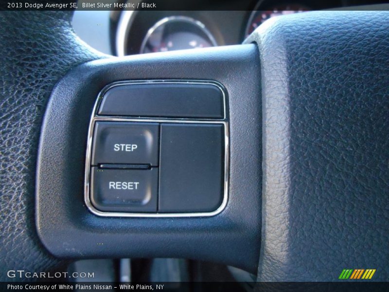 Billet Silver Metallic / Black 2013 Dodge Avenger SE