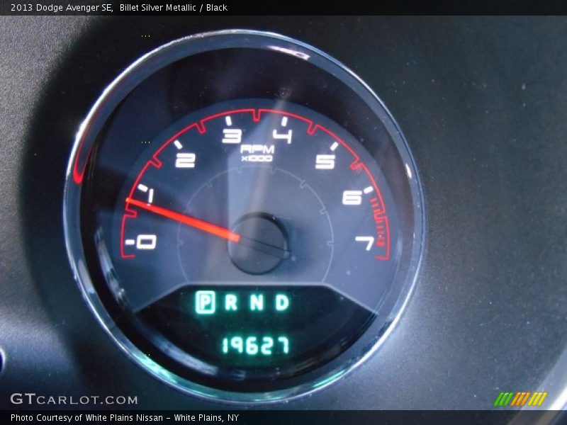 Billet Silver Metallic / Black 2013 Dodge Avenger SE
