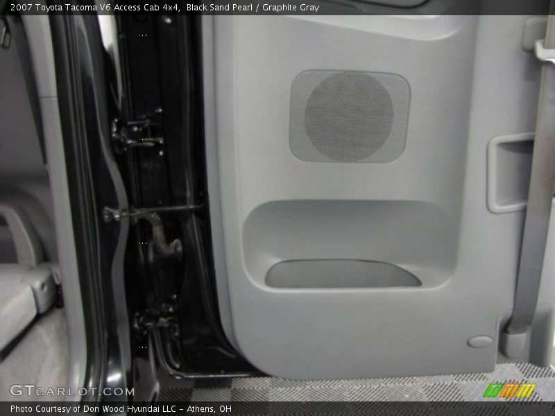 Black Sand Pearl / Graphite Gray 2007 Toyota Tacoma V6 Access Cab 4x4