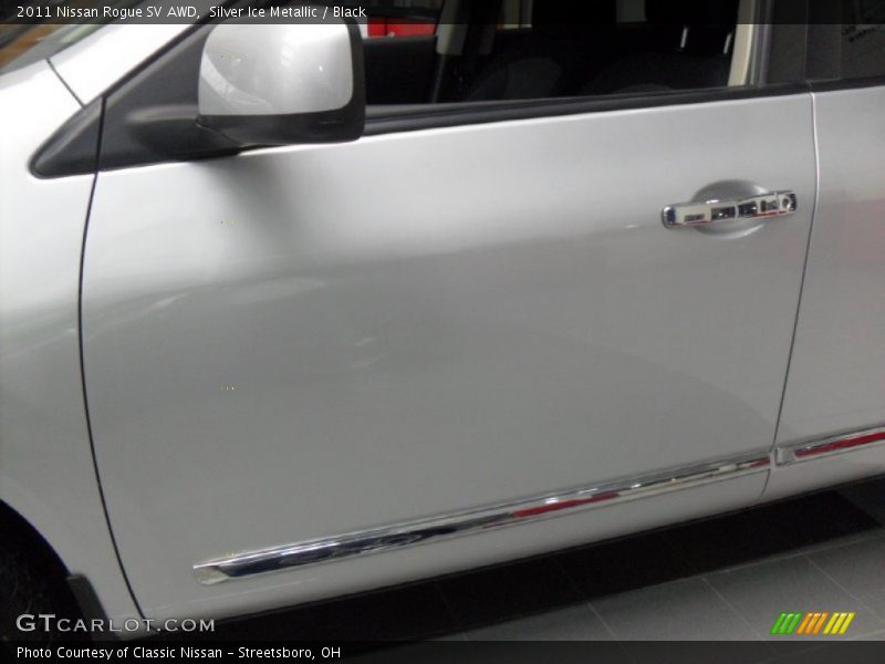 Silver Ice Metallic / Black 2011 Nissan Rogue SV AWD
