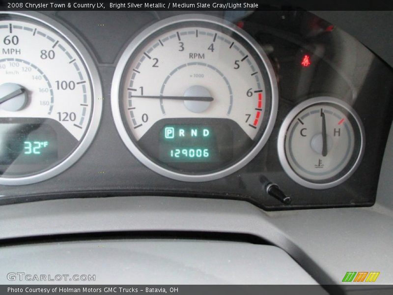 Bright Silver Metallic / Medium Slate Gray/Light Shale 2008 Chrysler Town & Country LX