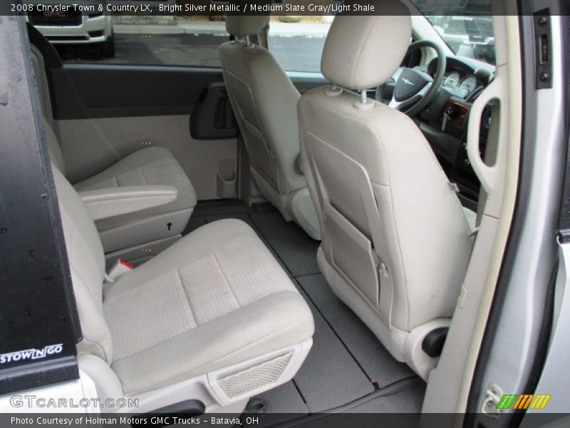 Bright Silver Metallic / Medium Slate Gray/Light Shale 2008 Chrysler Town & Country LX