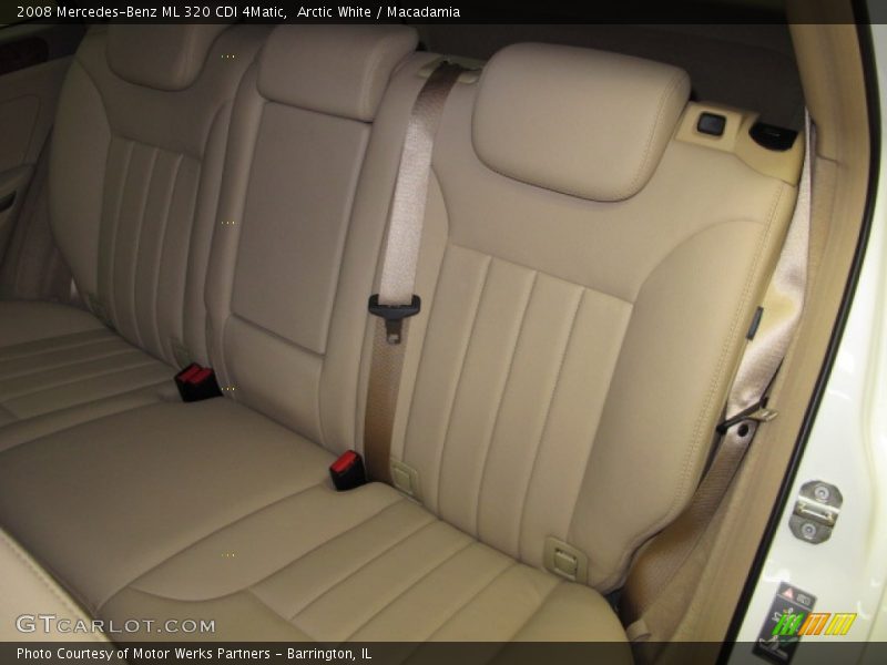 Arctic White / Macadamia 2008 Mercedes-Benz ML 320 CDI 4Matic