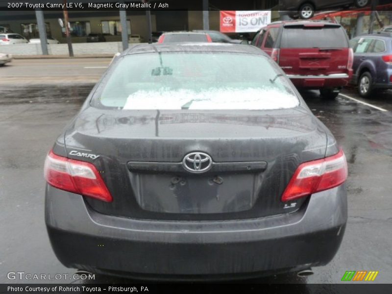 Magnetic Gray Metallic / Ash 2007 Toyota Camry LE V6