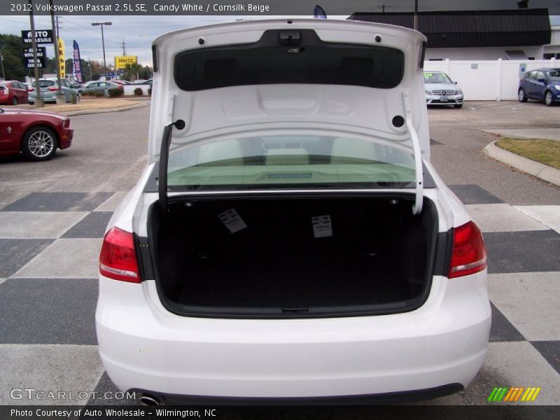 Candy White / Cornsilk Beige 2012 Volkswagen Passat 2.5L SE