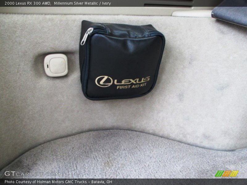 Millennium Silver Metallic / Ivory 2000 Lexus RX 300 AWD