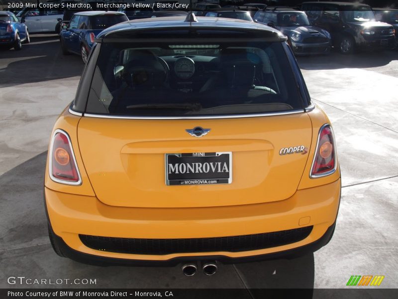 Interchange Yellow / Black/Grey 2009 Mini Cooper S Hardtop