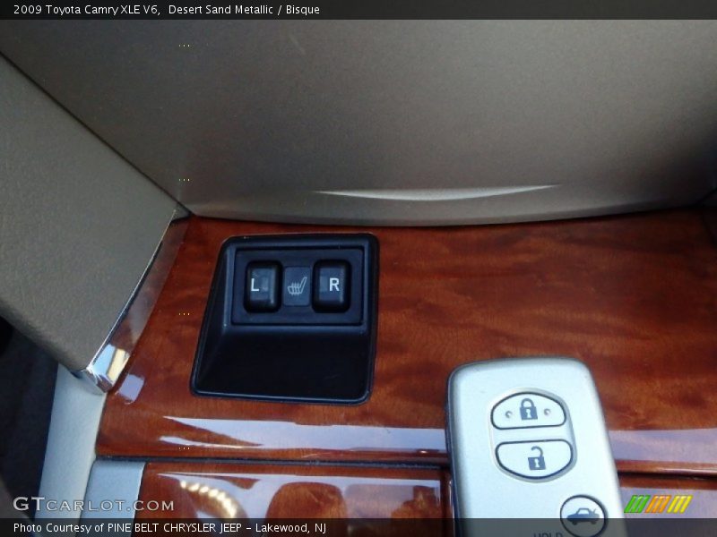Desert Sand Metallic / Bisque 2009 Toyota Camry XLE V6