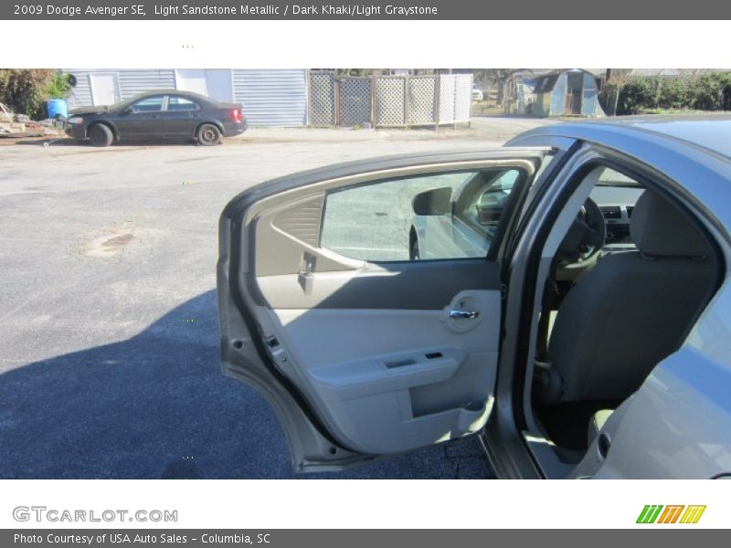 Light Sandstone Metallic / Dark Khaki/Light Graystone 2009 Dodge Avenger SE