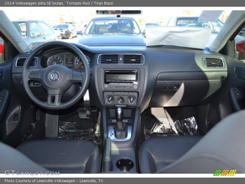 Tornado Red / Titan Black 2014 Volkswagen Jetta SE Sedan