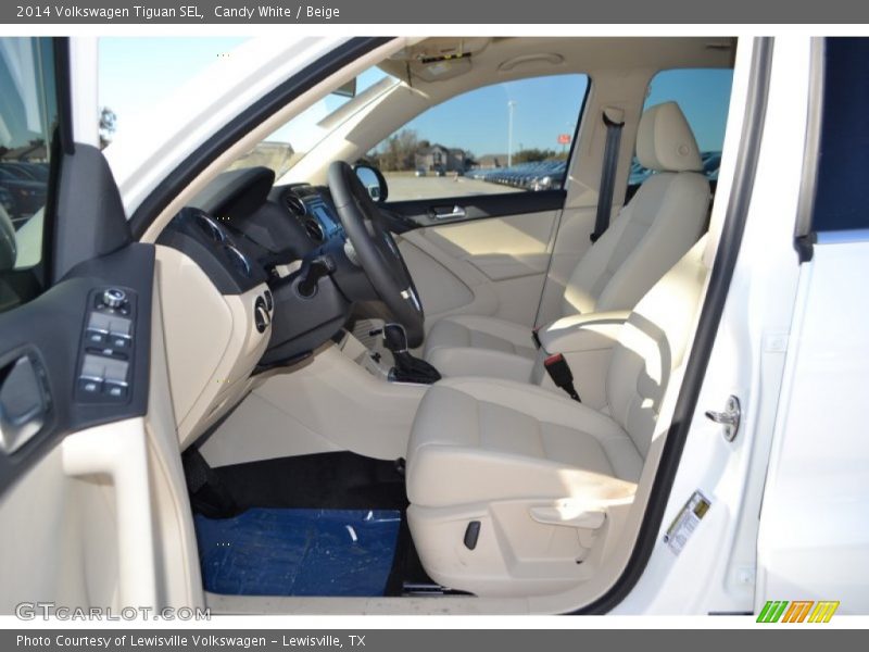 Front Seat of 2014 Tiguan SEL