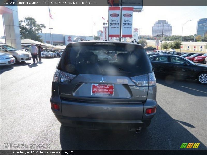 Graphite Gray Metallic / Black 2012 Mitsubishi Outlander SE