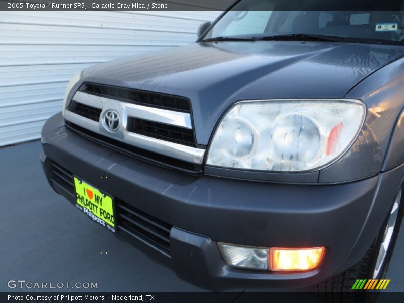 Galactic Gray Mica / Stone 2005 Toyota 4Runner SR5