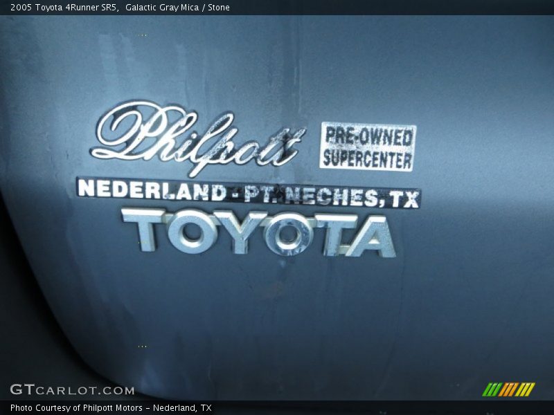 Galactic Gray Mica / Stone 2005 Toyota 4Runner SR5