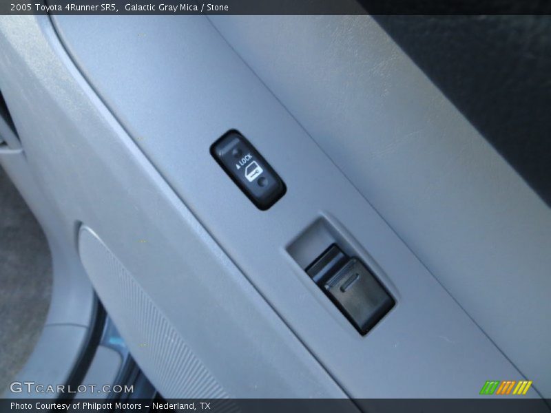 Galactic Gray Mica / Stone 2005 Toyota 4Runner SR5