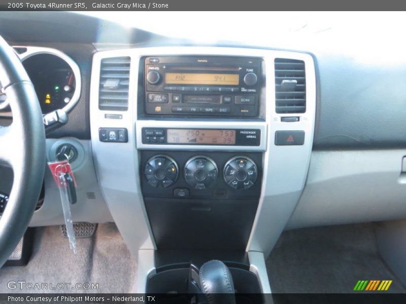 Galactic Gray Mica / Stone 2005 Toyota 4Runner SR5