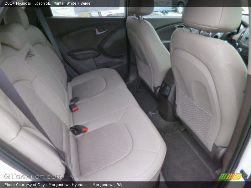 Winter White / Beige 2014 Hyundai Tucson SE