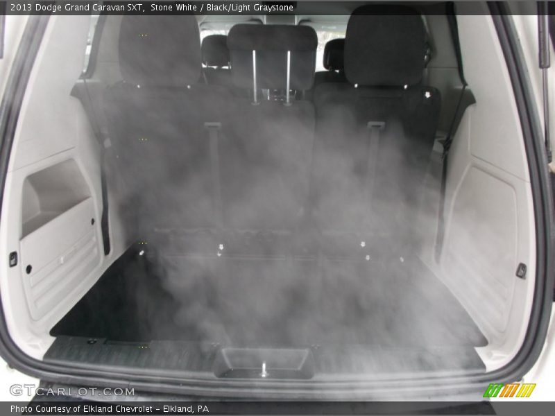 Stone White / Black/Light Graystone 2013 Dodge Grand Caravan SXT