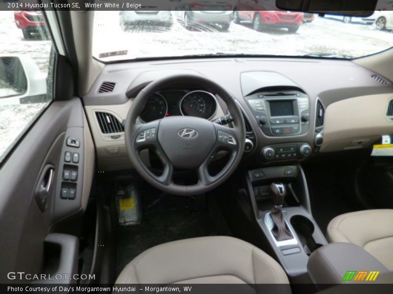 Winter White / Beige 2014 Hyundai Tucson SE