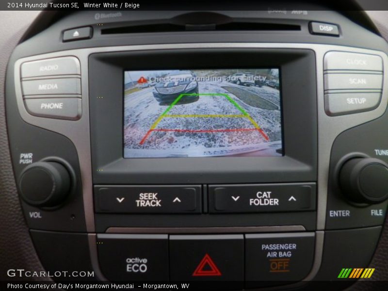 Winter White / Beige 2014 Hyundai Tucson SE