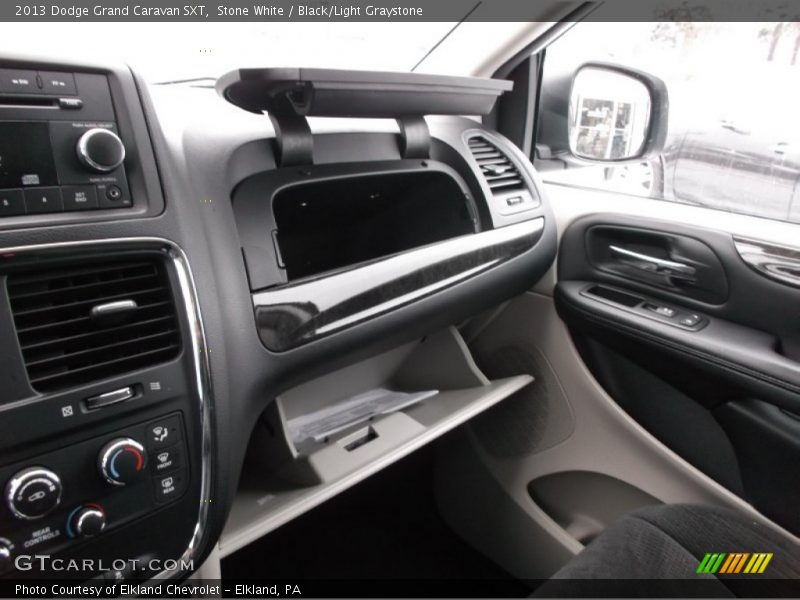 Stone White / Black/Light Graystone 2013 Dodge Grand Caravan SXT