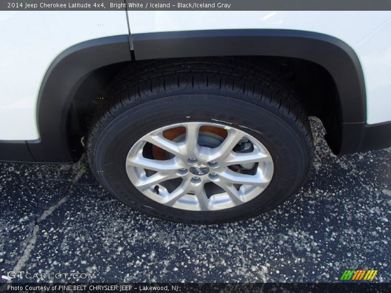 Bright White / Iceland - Black/Iceland Gray 2014 Jeep Cherokee Latitude 4x4
