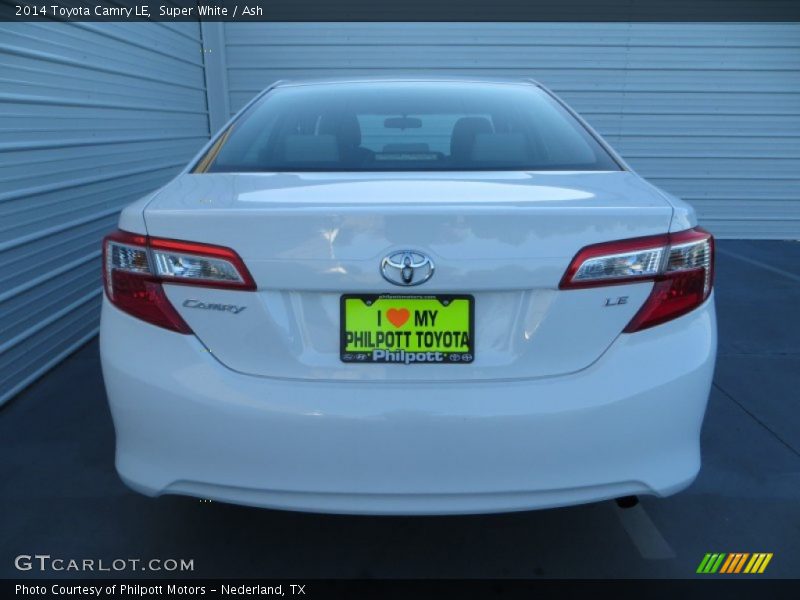 Super White / Ash 2014 Toyota Camry LE