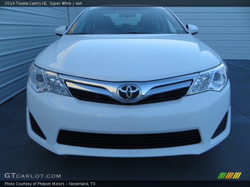 Super White / Ash 2014 Toyota Camry LE