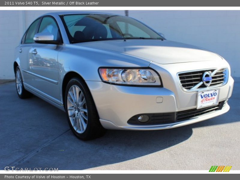 Silver Metallic / Off Black Leather 2011 Volvo S40 T5