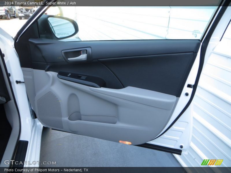 Super White / Ash 2014 Toyota Camry LE