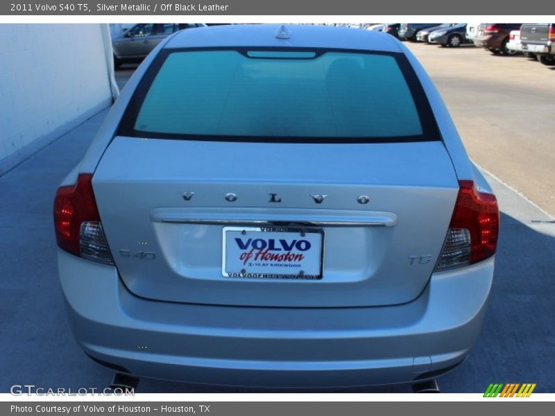 Silver Metallic / Off Black Leather 2011 Volvo S40 T5