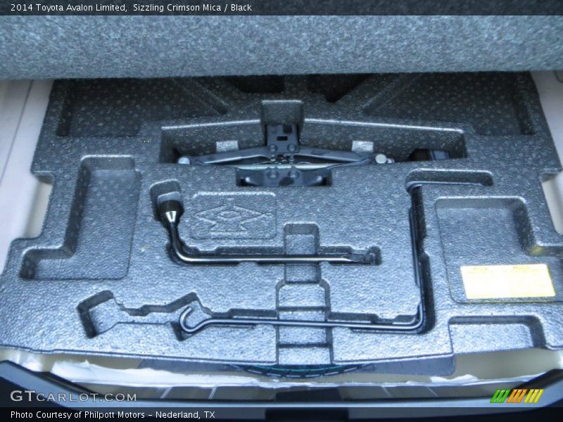 Sizzling Crimson Mica / Black 2014 Toyota Avalon Limited