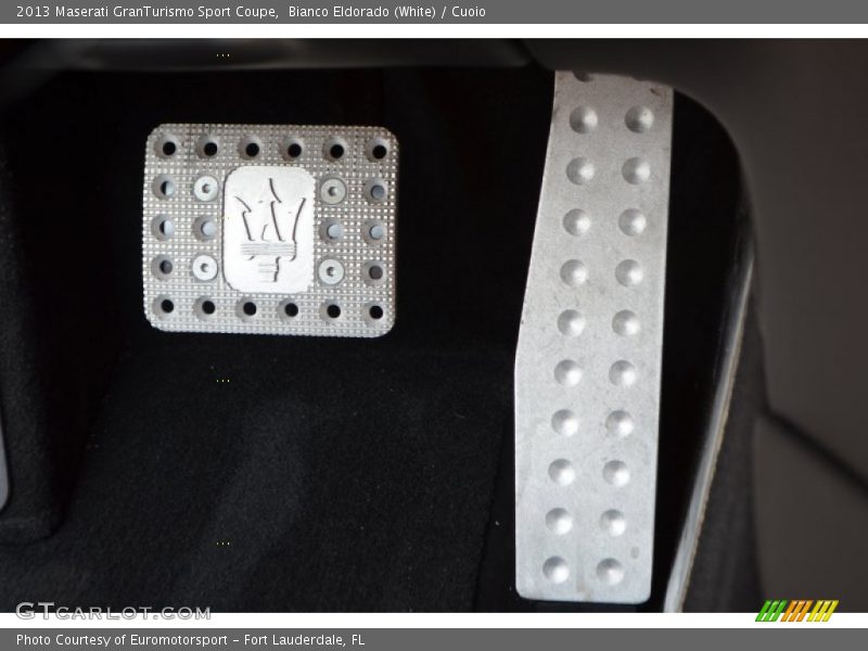 Bianco Eldorado (White) / Cuoio 2013 Maserati GranTurismo Sport Coupe