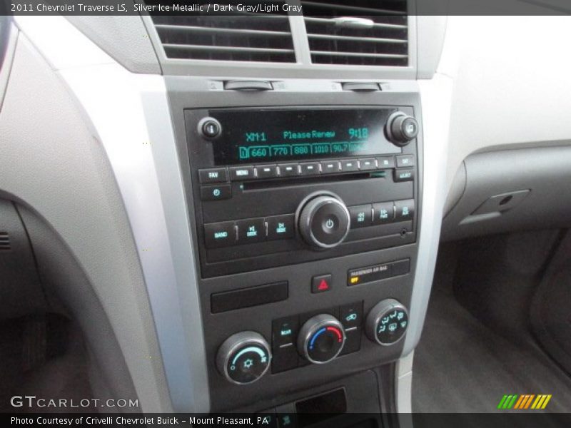 Silver Ice Metallic / Dark Gray/Light Gray 2011 Chevrolet Traverse LS