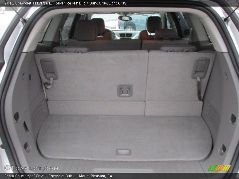 Silver Ice Metallic / Dark Gray/Light Gray 2011 Chevrolet Traverse LS